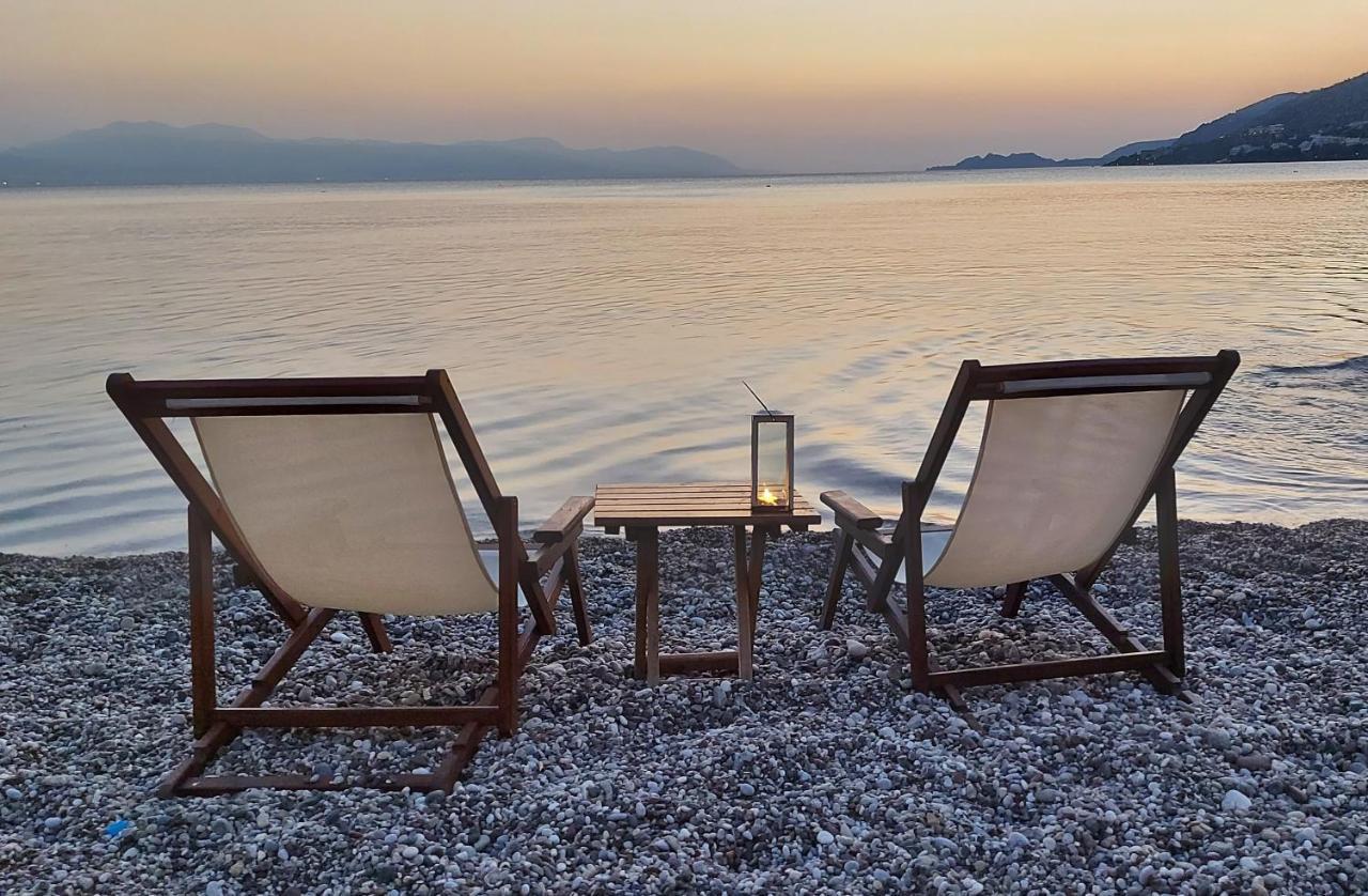 Apartment Onar Beachfront Residence,